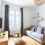 1Br Near Moulin Rouge