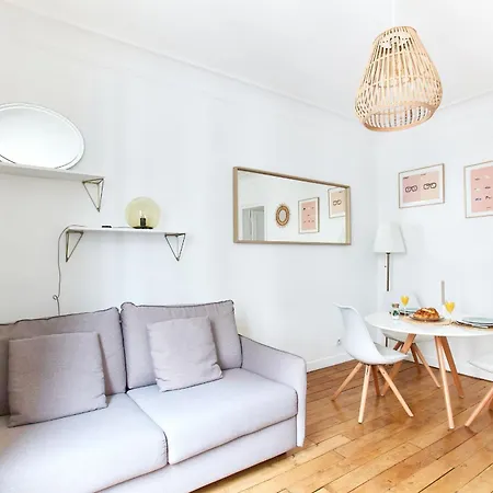 1br Near Moulin Rouge *
